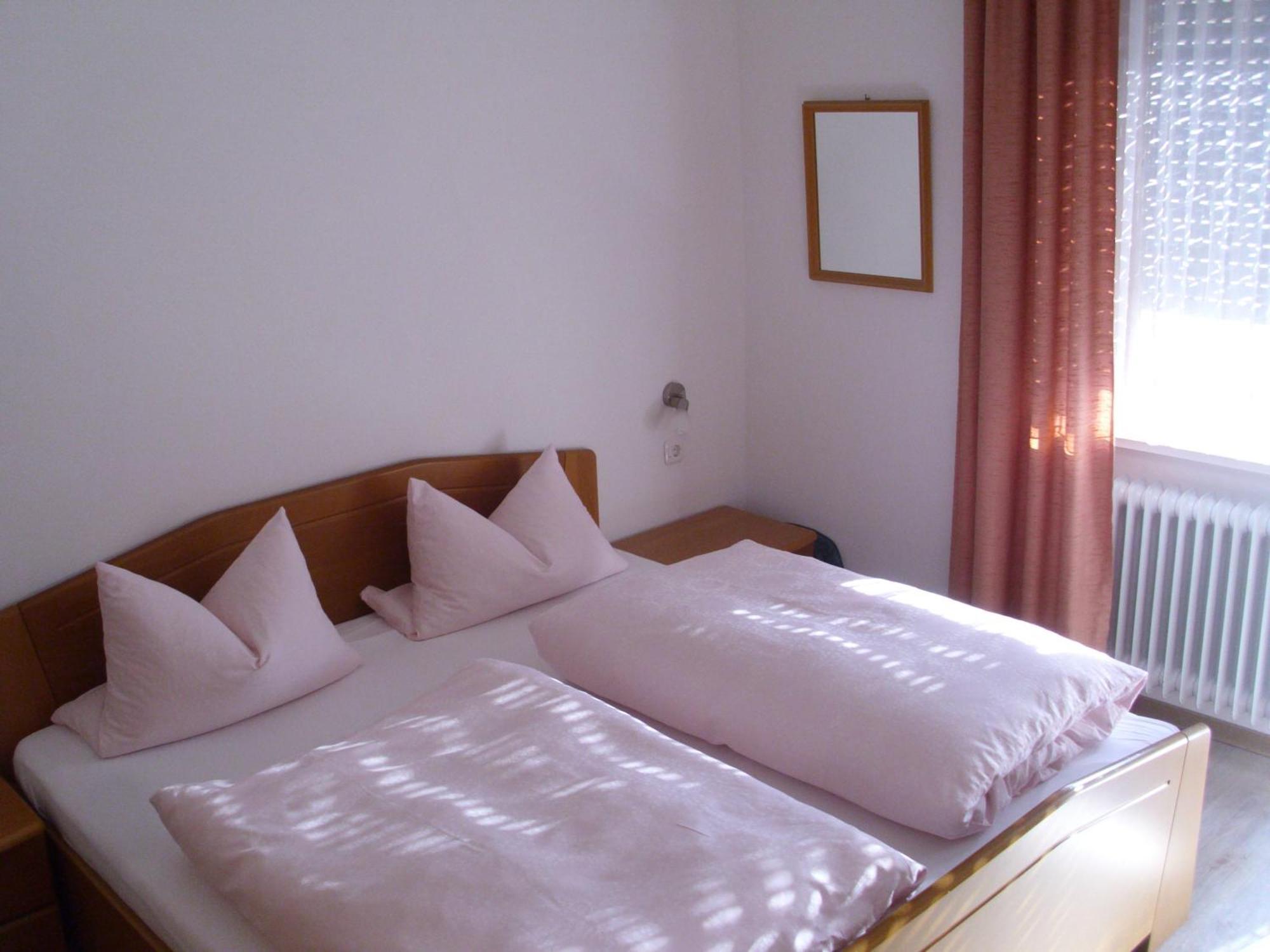 Gasthof Zur Frohen Einkehr Reichardsroth Room photo
